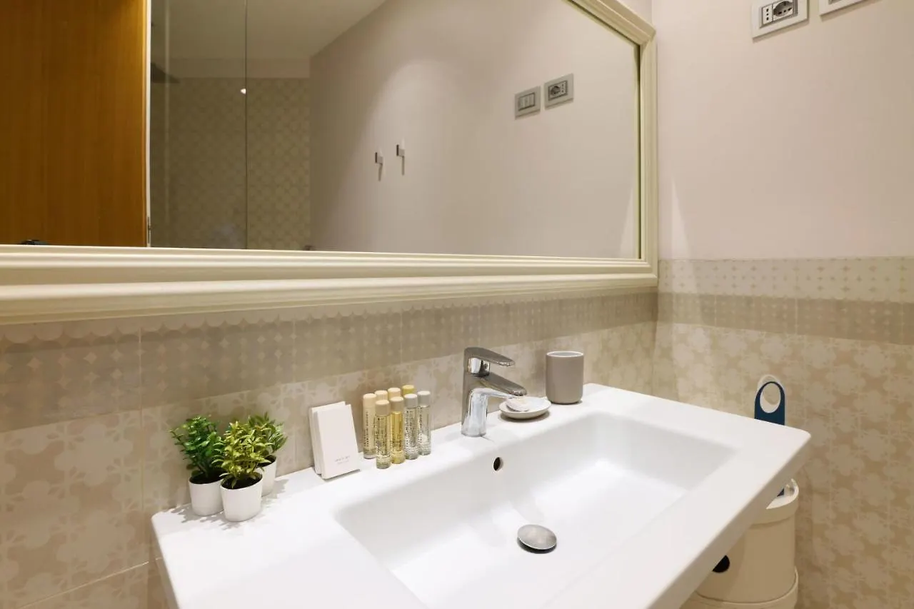 Sweett- Maison Laghetto Milano İtalya